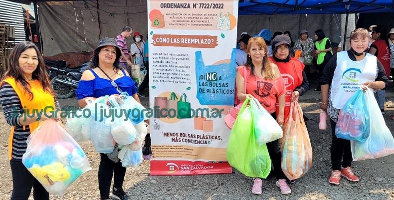 Concientización para erradicar las bolsas de plástico en San Salvador de Jujuy 4 Concientizacion para erradicar las bolsas de plastico en San Salvador de Jujuy 3