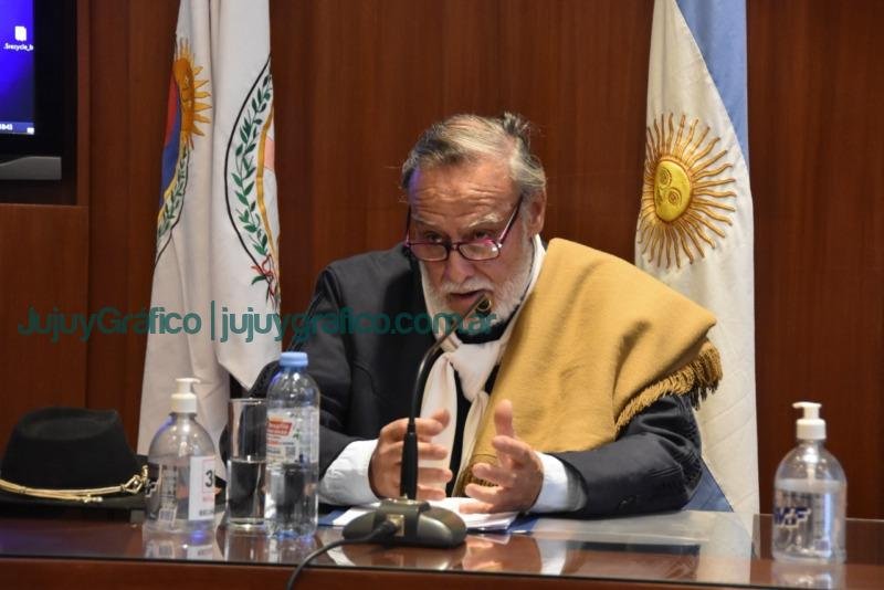 Disertacion sobre el poncho jujeno en la Legislatura 3