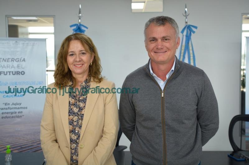 Ledesma y Educación Provincial firmaron acuerdo de cooperación 2 Ledesma y Educacion Provincial firmaron acuerdo de cooperacion 1