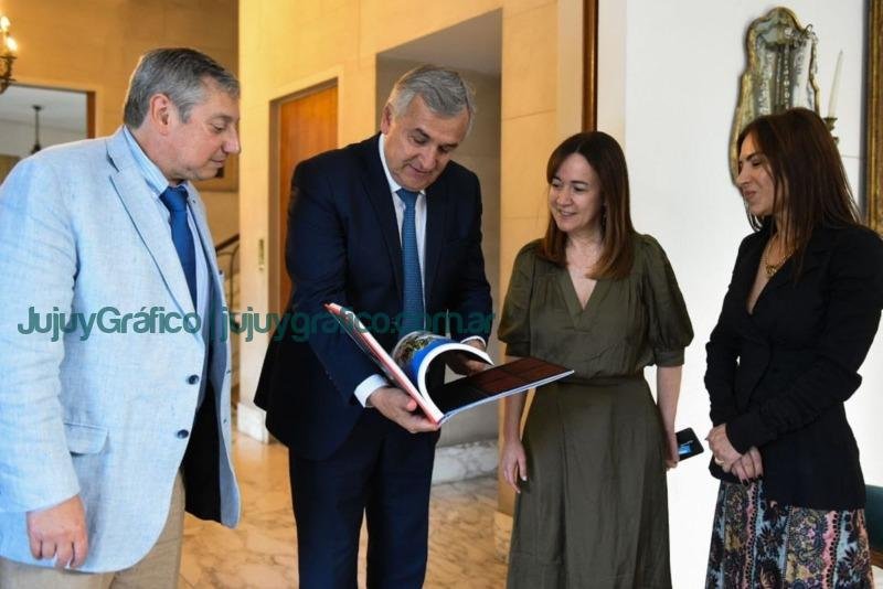 Morales con el embajador de Uruguay 2
