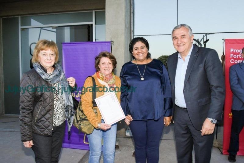 Morales entregó materiales e insumos de hogar a instituciones y familias vulnerables 2 Morales entrego materiales e insumos de hogar a instituciones y familias vulnerables 2