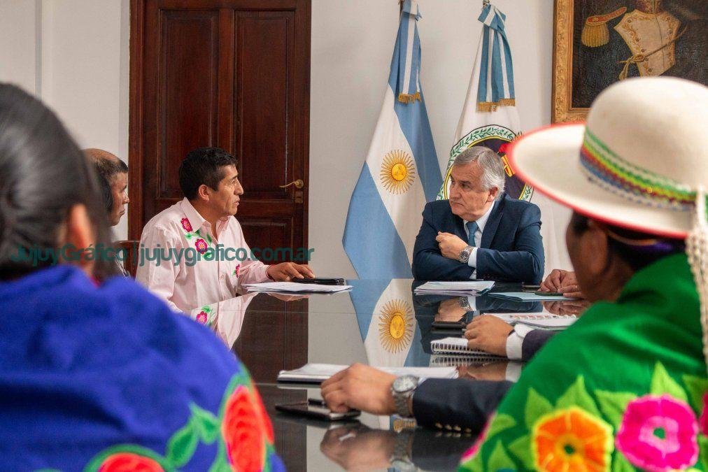 Morales puso fin al conflicto en Caspalá y afirmó la construcción de escuela y una nueva cancha 9 Morales puso fin del conflicto en Caspala yu afirmo la construccion de escuela y una nueva cancha 11