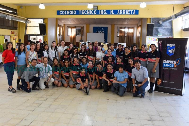Ledesma cerró la Expo Emprendamos 2022 con jóvenes de Libertador 10 Ledesma cerro la Expo Emprendamos 2022 con jovenes de Libertador4