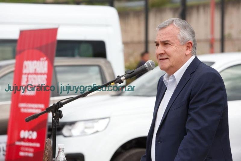 Morales entrego los vehiculos donados de la Compania de Seguros de Jujuy S.E. 3