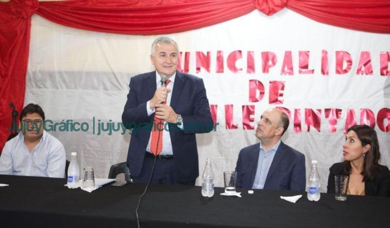 Morales entregó tablets en Ledesma 3 Morales entrego tablets en Ledesma 2