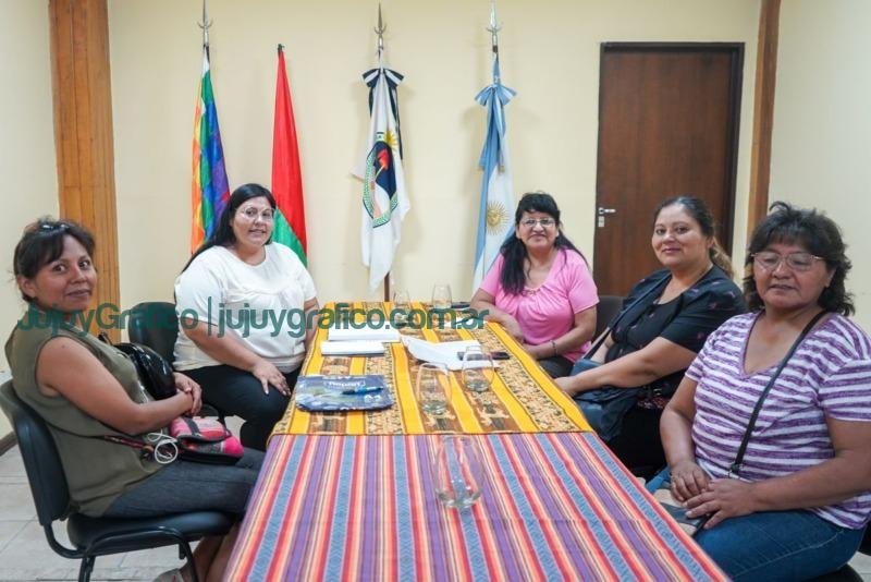 Asesoramiento jurídico a la comunidad La Huerta Villa Las Rosas Pueblo Kolla 2 Asesoramiento juridico a la comunidad La Huerta Villa Las Rosas Pueblo Kolla 1
