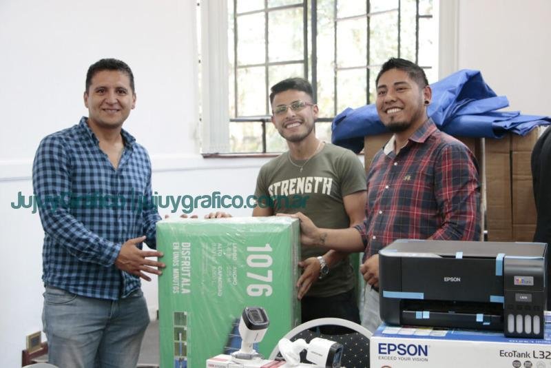 Equipamiento para descentralizar los servicios de salud 4 Equipamiento para descentralizar los servicios de salud San Salvador de Jujuy4