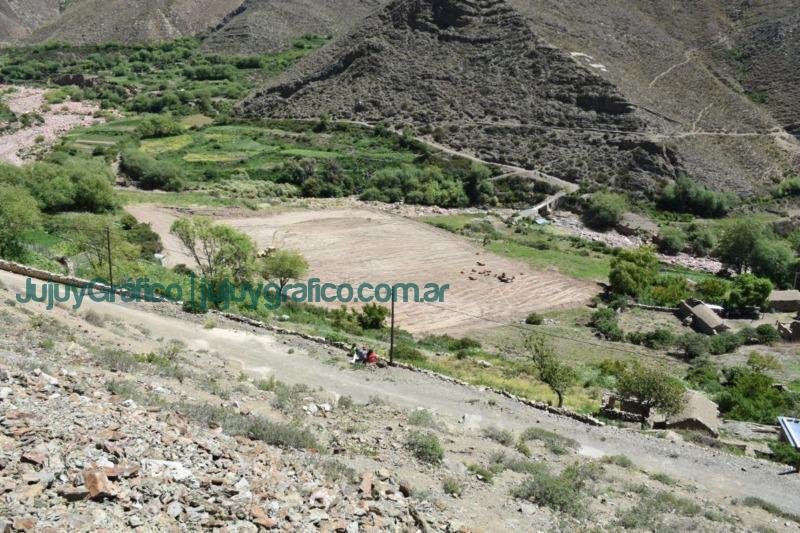 Hallaron restos arqueológicos en las obras de Caspalá 17 Hallaron restos arqueologicos en las obras de Caspala 2