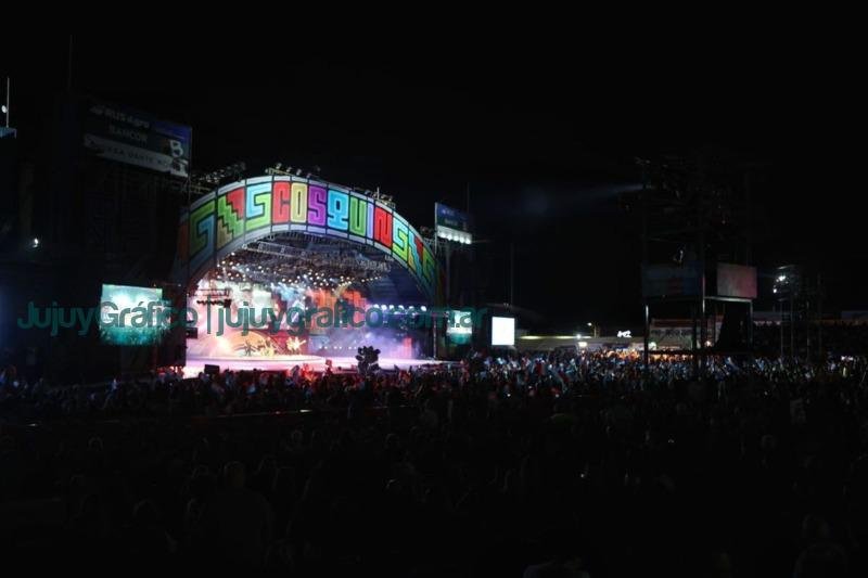 Morales acompañó a la delegación de Jujuy en el Festival Nacional del Folklore 2023 en Cosquín