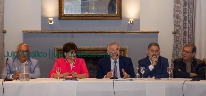GIRSU: Morales asegura que el Centro de Gestión Ambiental Puna resuelve el problema de residuos 1 Morales asegura que el Centro de Gestion Ambiental Puna resuelve el problema de residuos 2