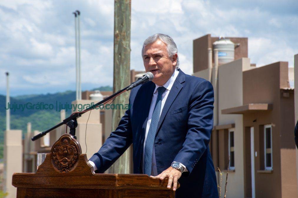 Morales entrego 50 viviendas construidas con recursos provinciales 02