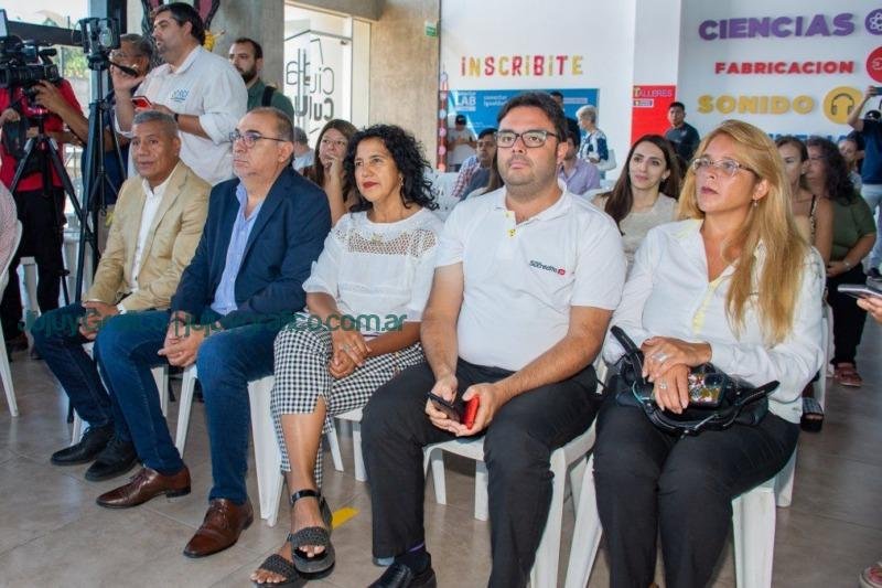 Gerardo Morales presentó el Acuerdo Escolar 2023 3 Morales presento el Acuerdo Escolar 2023 2