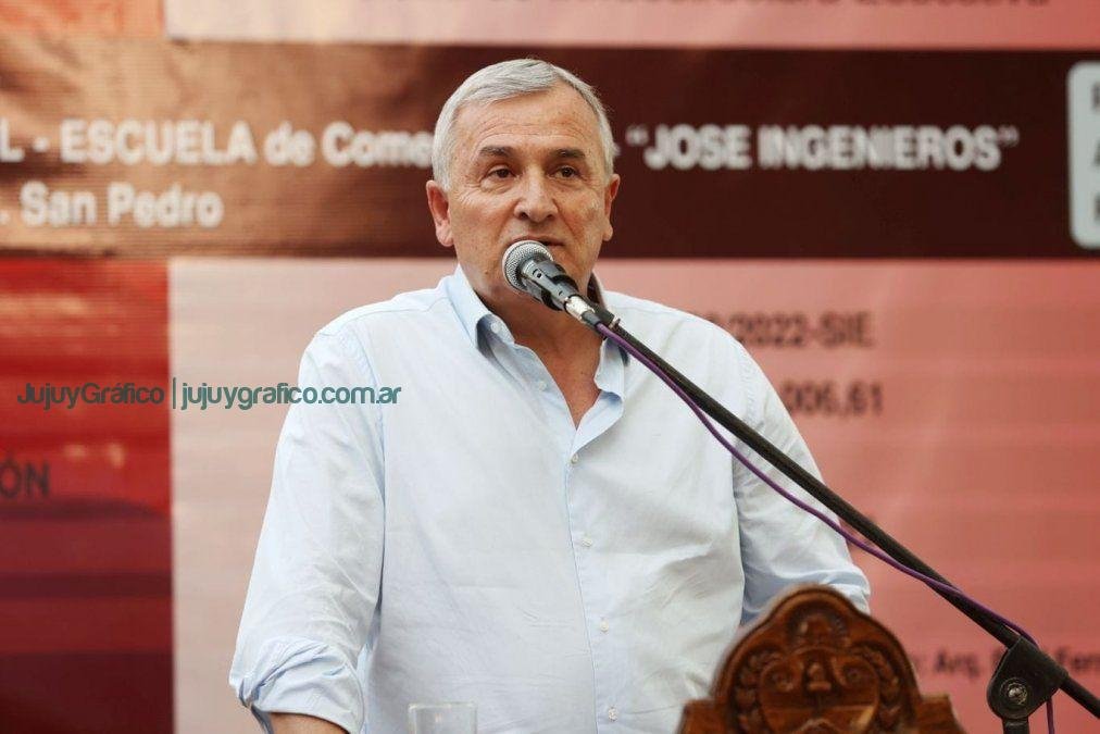 Morales rubrico el inicio de obra de Jardin Maternal en San Pedro 2