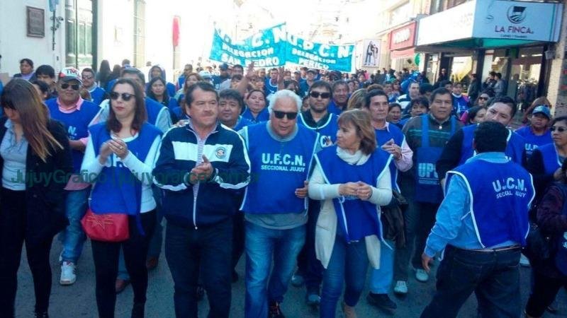 UPCN Jujuy reclamaron la sancion de la ley de Moratoria Previsional y presionaron a los diputados nacionales de Morales 1