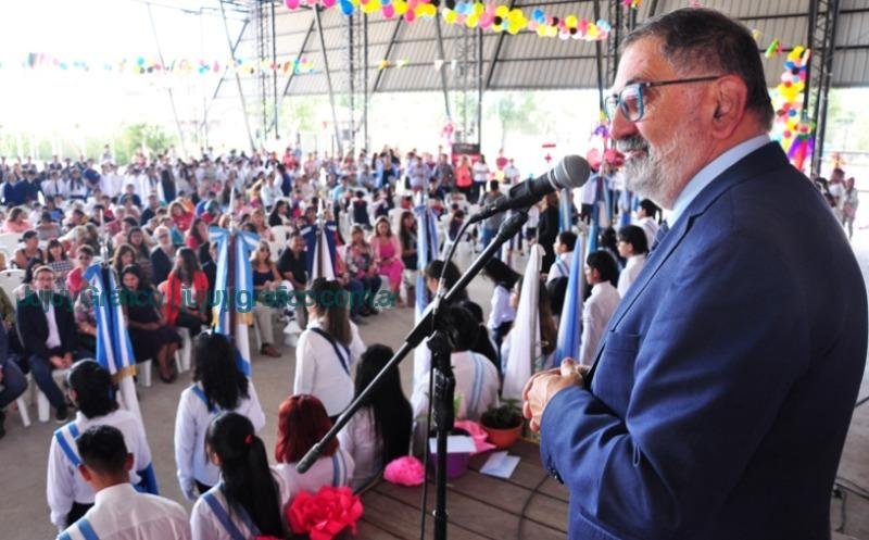 29 anos de la primera escuela municipal de la provincia 4