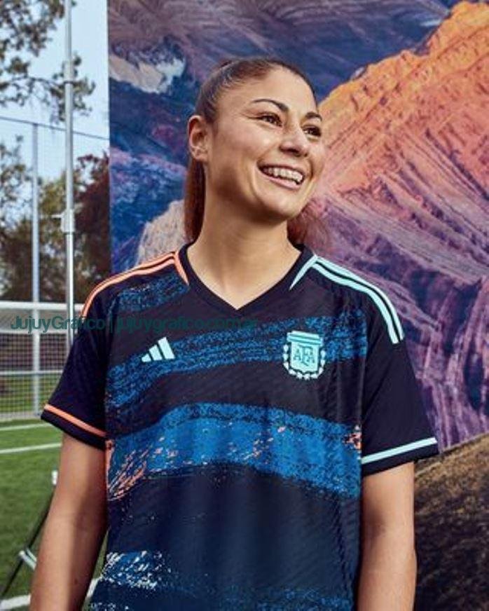El Hornocal como inspiración en el diseño de la camiseta de la selección argentina de fútbol femenino 2 El Hornocal como inspiracion en el diseno de la camiseta de la seleccion argentina de futbol femenino 3