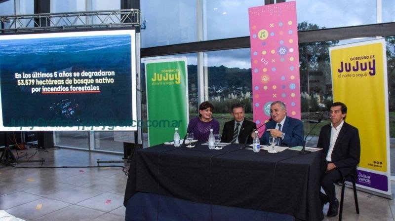 Gerardo Morales entrego 92 millones de pesos a 125 beneficiarios para el cuidado de Bosques Nativos 01