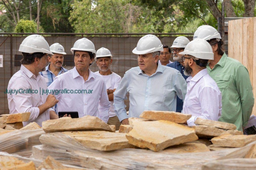Gerardo Morales y Carlos Sadir recorrieron las obras del Centro Cultural Lola Mora y Cabildo Historico 4