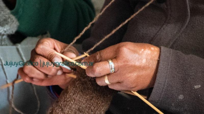 10 grupos de tejedoras de los valles de altura, la quebrada y la puna jujeñas presentan sus trabajos en Tilcara 2 10 grupos de tejedoras de los valles de altura la quebrada y la puna jujenas presentan sus trabajos en Tilcara 1