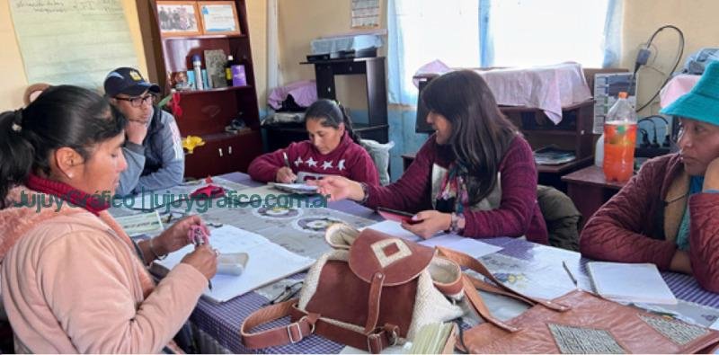 10 grupos de tejedoras de los valles de altura la quebrada y la puna jujenas presentan sus trabajos en Tilcara 3