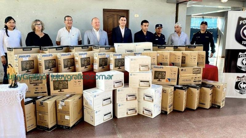 Computadoras para las comisarias del Ramal Jujuy 1