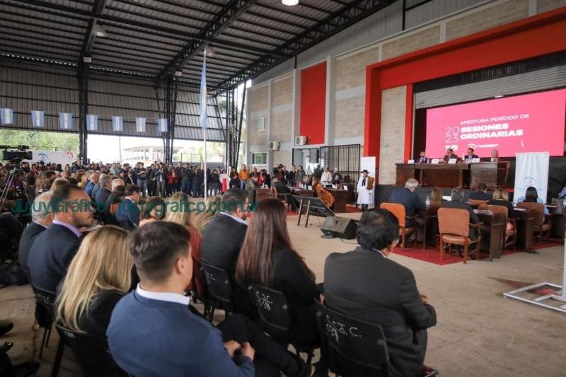 Funcionarios provinciales acompañaron a Raúl Jorge en Alto Comedero 2 Funcionarios provinciales acompanaron a Raul Jorge en Alto Comedero 1