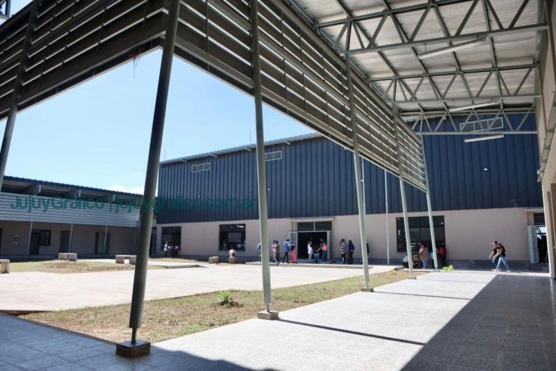 Inauguración del Secundario N° 37 de Chalicán 3 Se inauguró el nuevo edificio del Colegio Secundario N° 37 de Chalicán, que se construye en el marco del Programa de Mejora de Acceso a la Calidad Educativa