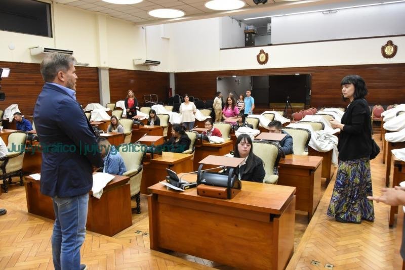 La Asociacion Todos Juntos visito la Legislatura de Jujuy 3