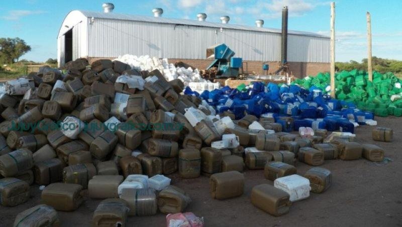 Terramaq recicla más de 700.000 kg anuales de plástico y los convierte en elementos para el campo y bolsas de residuos 6 Terramaq recicla mas de 700.000 kg anuales de plastico y los convierte en elementos para el campo y bolsas de residuos 2
