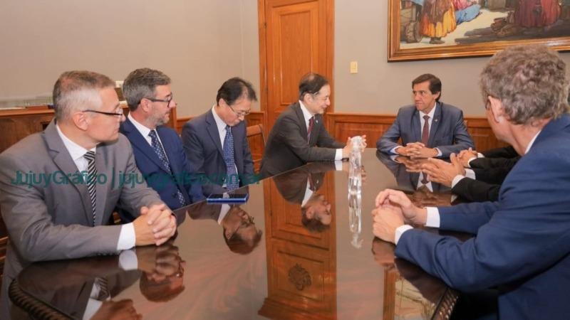 Visita del Embajador de Japón en Jujuy para recorrer las mineras de litio 2 Visita del Embajador de Japon en Jujuy para recorrer las mineras de litio 1