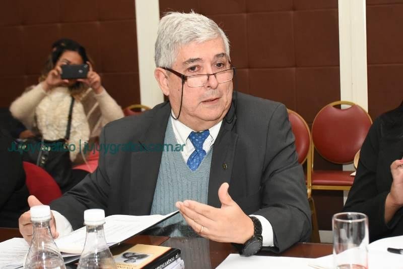 Autoridades del Colegio de Magistrados y jueces hicieron aportes a la reforma constitucional 5 Autoridades del Colegio de Magistrados y jueces hicieron aportes a la reforma constitucional 32