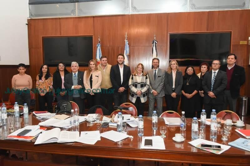 Autoridades del Colegio de Magistrados y jueces hicieron aportes a la reforma constitucional 33