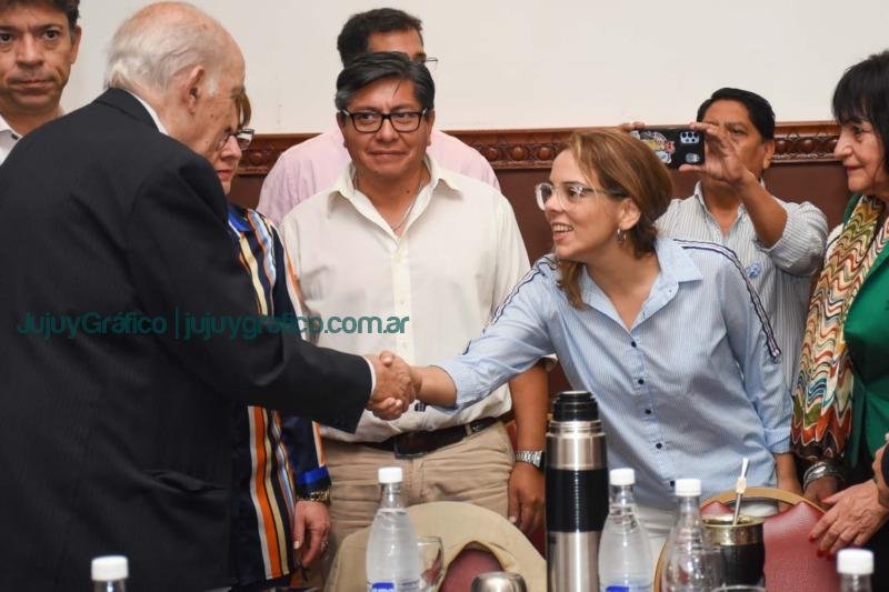Comisión de la Constituyente recibió a Humberto Elías Salum 3