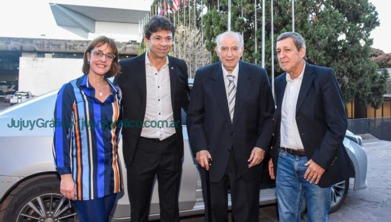 Comisión de la Constituyente recibió a Humberto Elías Salum 2 Comisión de la Constituyente recibió a Humberto Elías Salum 4