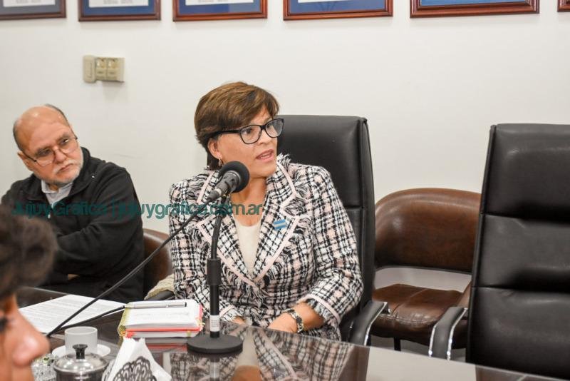 Constituyente: La Comisión de Educación recibió a los gremios docentes 4 Constituyente La Comisión de Educación recibió a los gremios docentes 3
