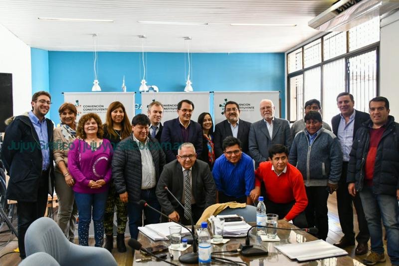 Más intendentes y comisionados municipales aportaron a la Convención Constituyente 1 Más intendentes y comisionados municipales aportaron a la Convención Constituyente 5