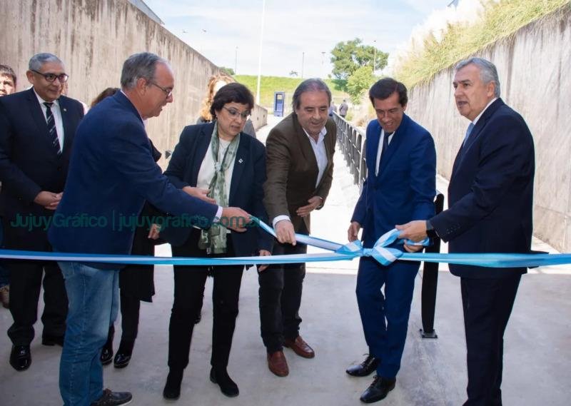Morales inauguró el edificio de Planificación Estratégica y Modernización 8
