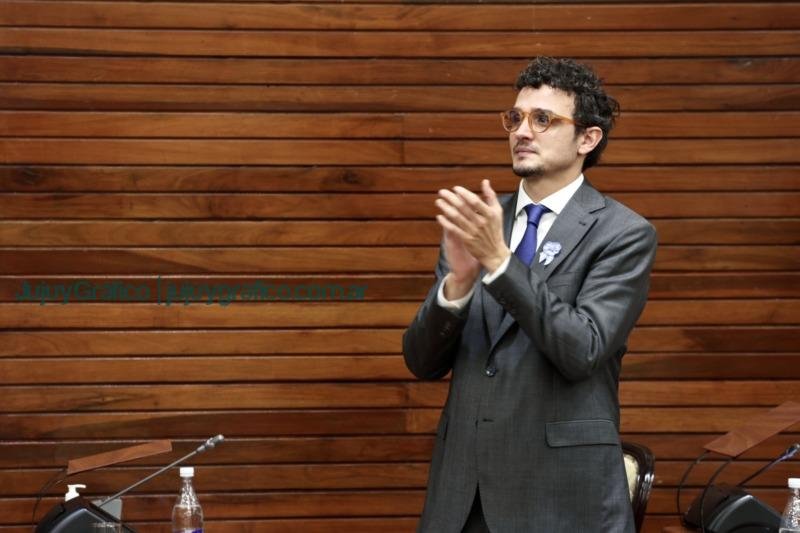 Reforma de la Constitución: el trabajo en Comisiones será de consulta con expertos, apertura y diálogo 3 Reforma de la Constitución el trabajo en Comisiones será de consulta con expertos, apertura y diálogo 1