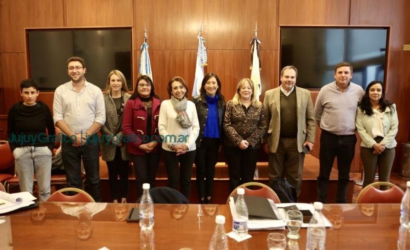 Reforma: docentes universitarios hicieron aportes en la Comisión de Declaraciones, Derechos, Deberes y Garantías 1 Reforma docentes universitarios hicieron aportes en la Comisión de Declaraciones, Derechos, Deberes y Garantías 3