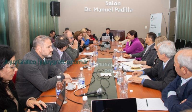 Sectores del turismo privado y del Estado aportaron a la reforma parcial de la Constitución 6 Sectores del turismo privado y del Estado aportaron a la reforma parcial de la Constitución 3