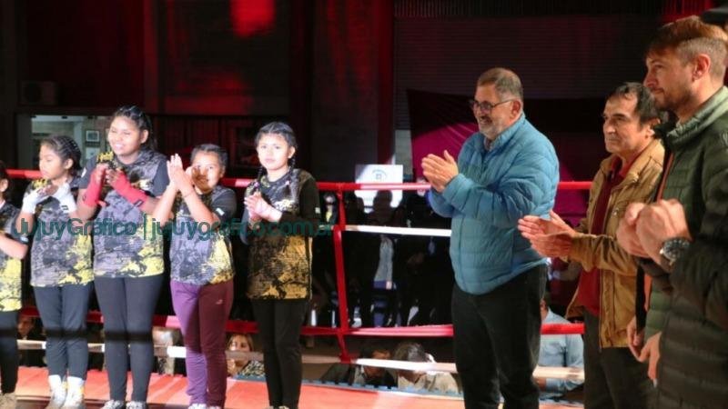 Velada Boxística en el Multiespacio “El Alto” 2