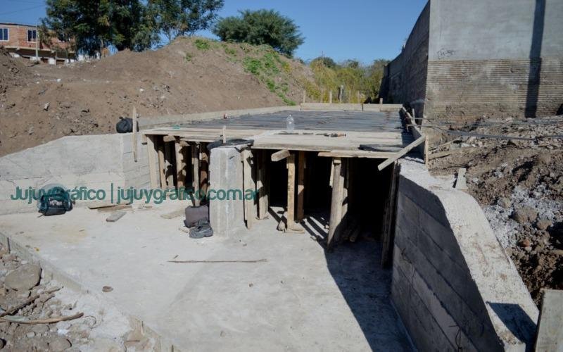 Avanzan pavimentos y parque urbano en el Barrio Tupac Amaru 5