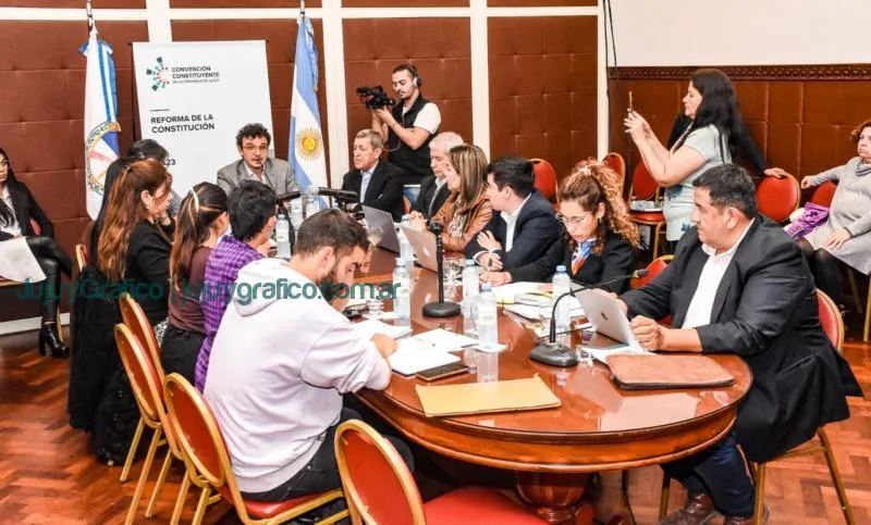 Gastón Morales: "El derecho a la paz social tiene que ver con consolidar un triunfo histórico del pueblo jujeño” 2 Gastón Morales El derecho a la paz social tiene que ver con consolidar un triunfo histórico del pueblo jujeño 1