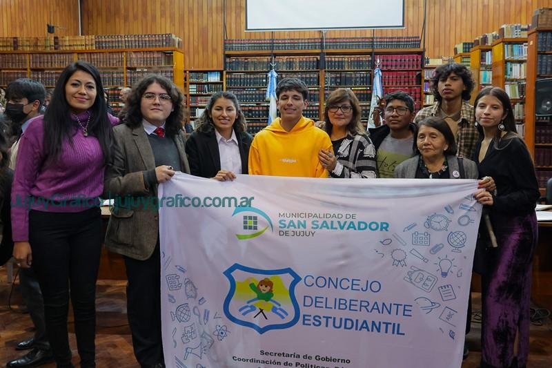 Jóvenes estudiantes jujeños dieron su opinión para la reforma constitucional 1