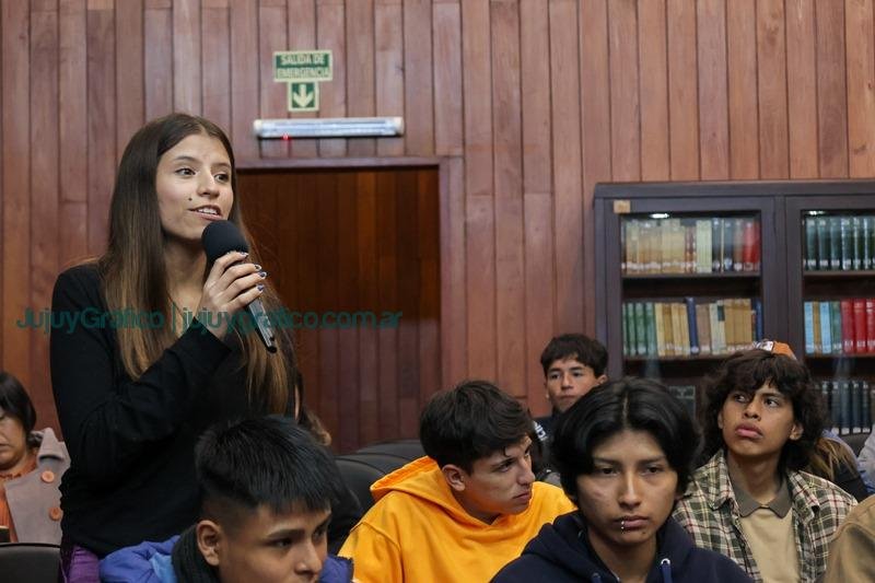 Jóvenes estudiantes jujeños dieron su opinión para la reforma constitucional 5