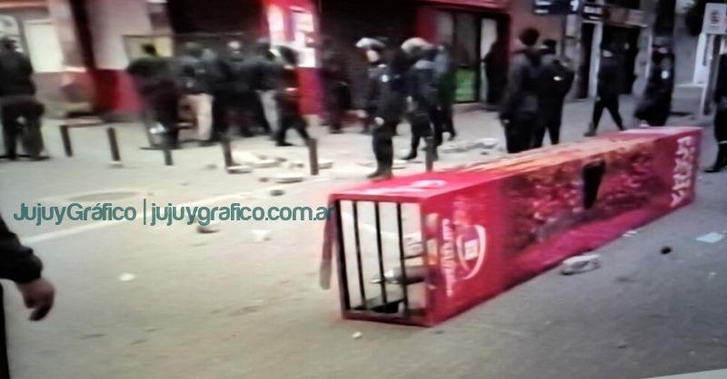 Municipalidad de San Salvador de Jujuy repudió el vandalismo en el mobiliario urbano 3 Municipalidad de San Salvador de Jujuy repudió el vandalismo en el mobiliario urbano 3