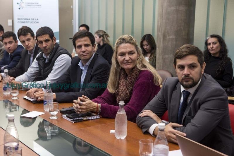 Trabajo y desarrollo sostenible para Jujuy: se plantearon visiones para la sinergia entre sector público, privado y ONGs 9 Trabajo y desarrollo sostenible para Jujuy se plantearon visiones para la sinergia entre sector público, privado y ONGs 2