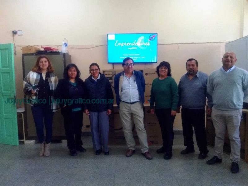 La Secretaría de Economía Popular entregó equipamiento a la Técnica Nº 1 de Palpalá 10 La Secretaría de Economía Popular entregó equipamiento a la Técnica Nº1 de Palpalá 1