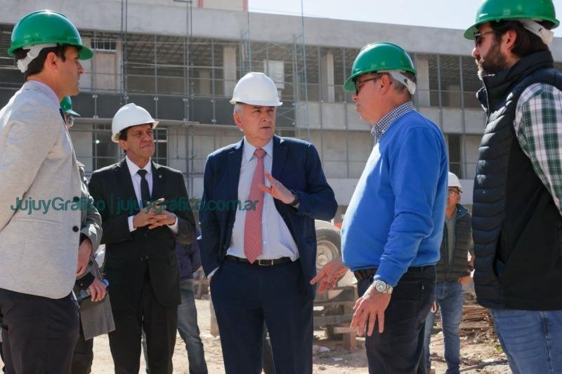 Morales y Sadir evaluaron el avance de la obra del Cabildo 6 Morales y Sadir evaluaron el avance de la obra del cabildo 2