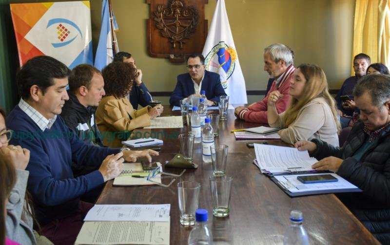Concejales y funcionarios municipales trataron plataformas digitales 6 Concejales y funcionarios municipales trataron plataformas digitales 1